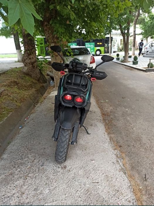 Sroʻchni sotiladi skuter Tank GST