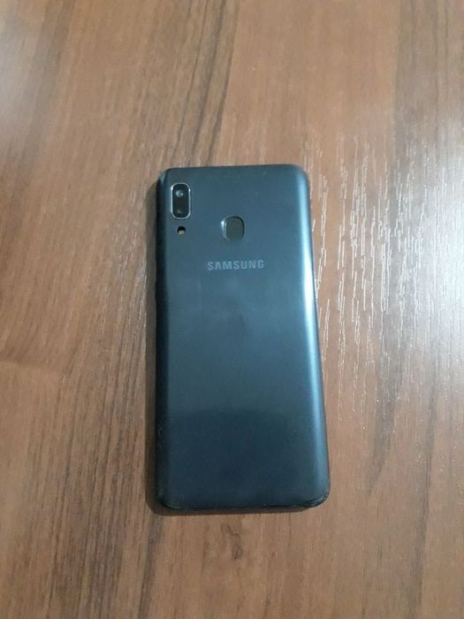 Samsung A20 3/32gb