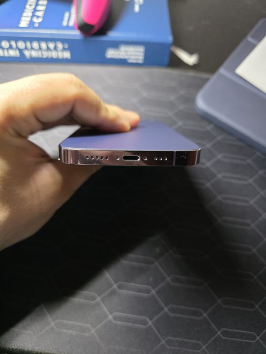 Iphone 14 pro deep purple