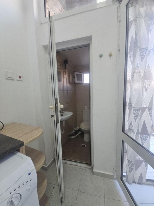 Дава се под наем Двустаен апартамент в Бургас, Център - 55 кв.м за 280.5 € - Снимка #4