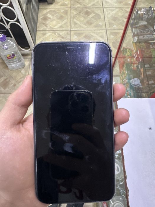 Айфон 11 чорный 64гб