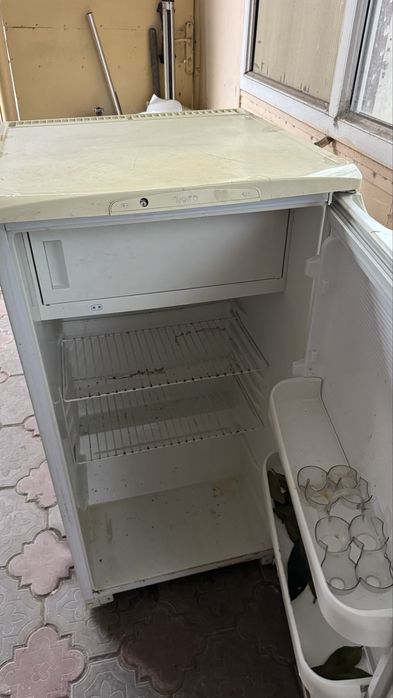 Холодильник б/у продам