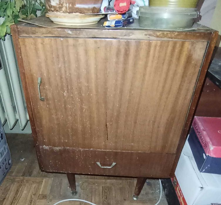 подарявам мебели