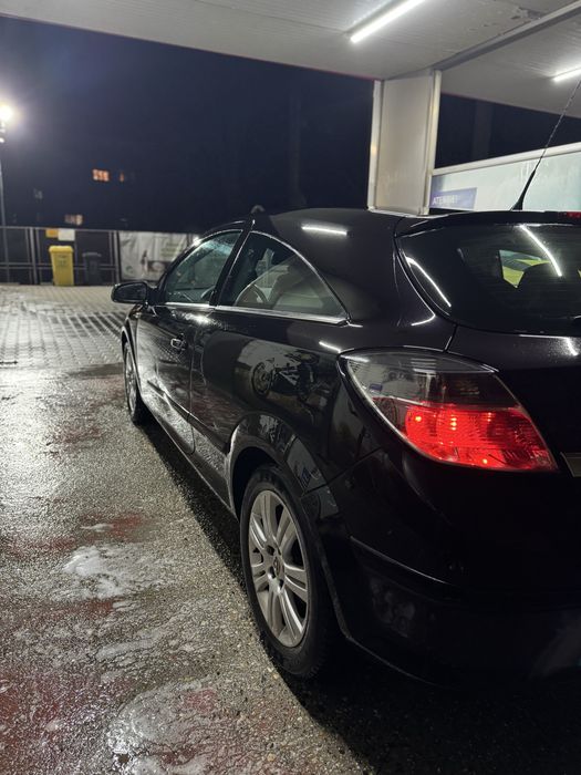 Vând Opel Astra H GTC