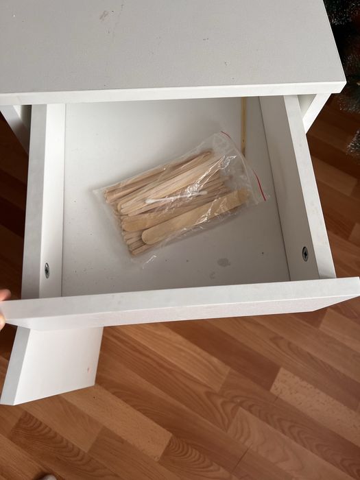 Продам тумбу на колесах !