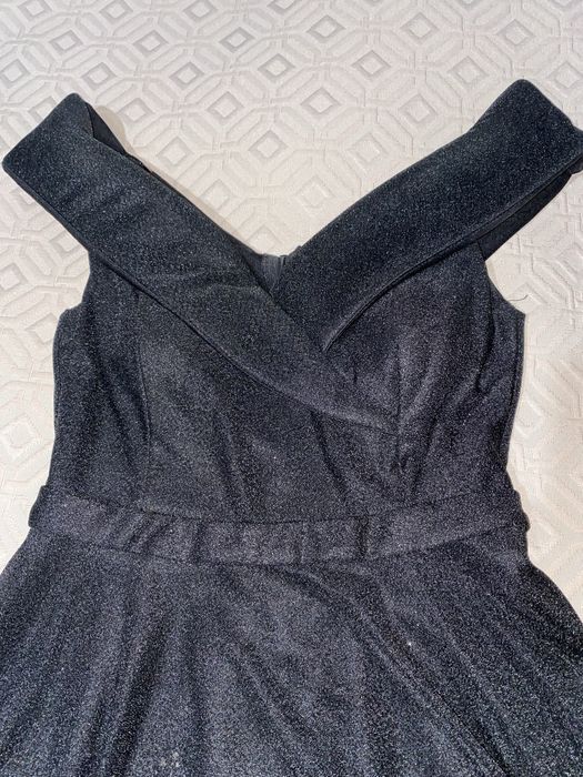 Къса официална рокля