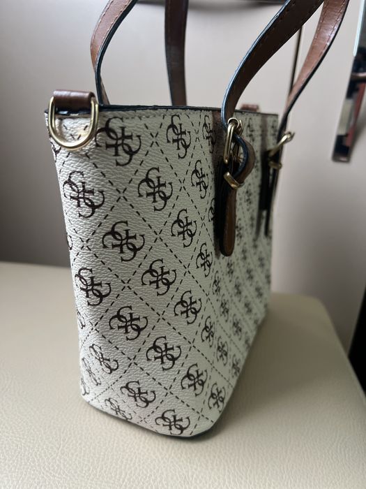 Geanta eleganta crem