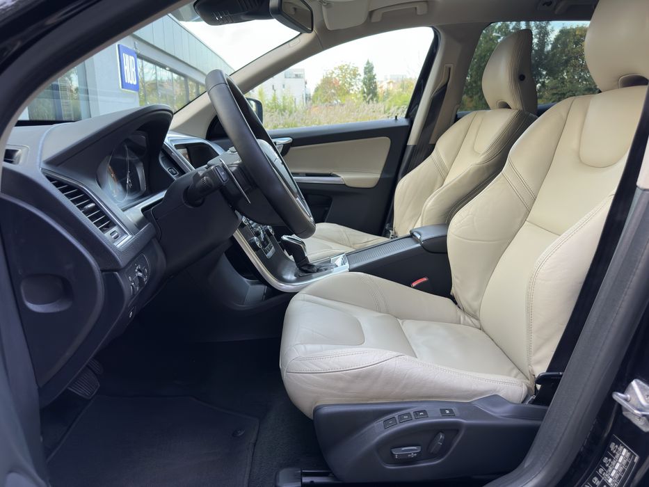 VOLVO xc 60 D5 An.2014/12 ~Summum Edition~215 Cp