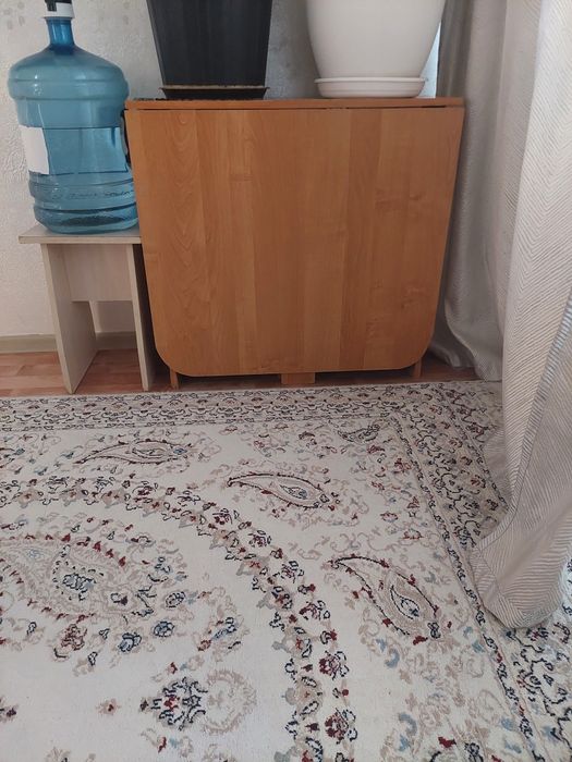 Стол книжка для гостиной