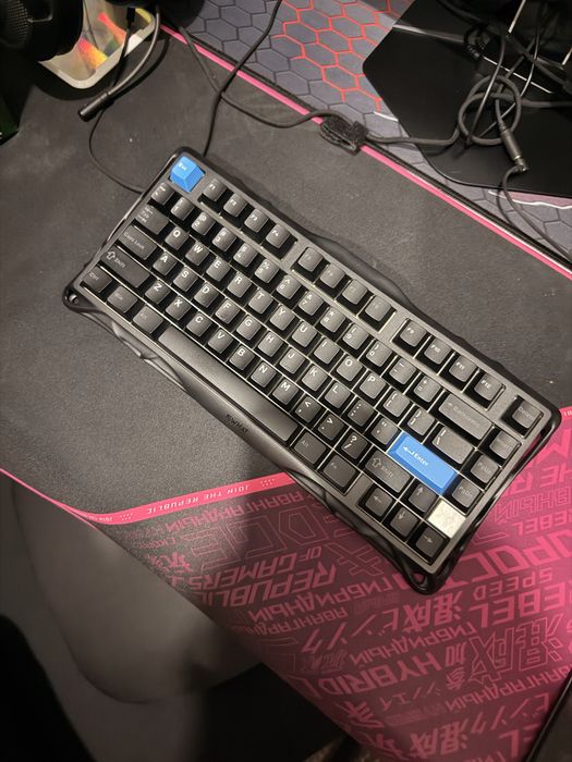 GravaStar Механическая клавиатура в харошем состояние !