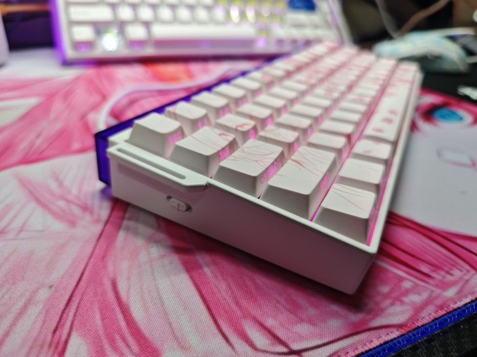 Магнитен механичен клавиатура Veekos Shine60