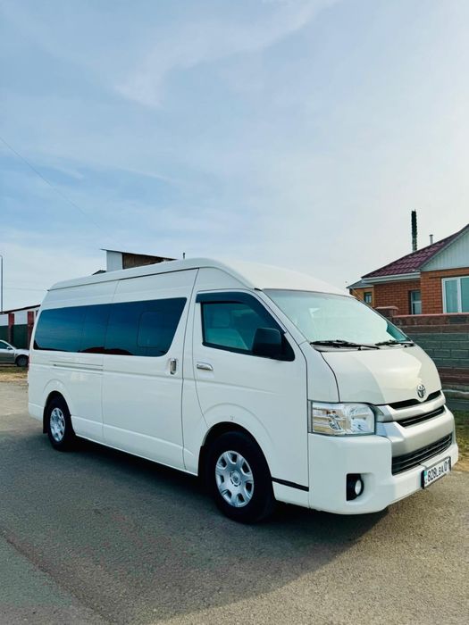 Toyota hiace 14 мест