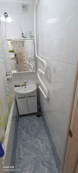 Продам 4х комнатню квартиру