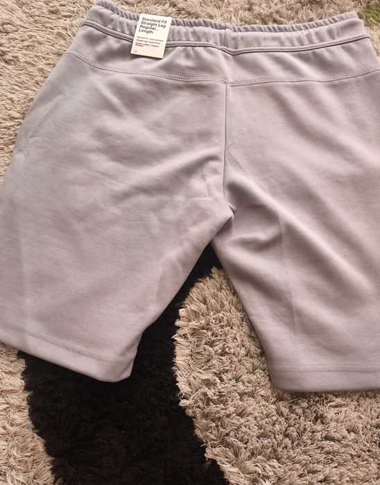 Продавам  Nike Tech къси панталони