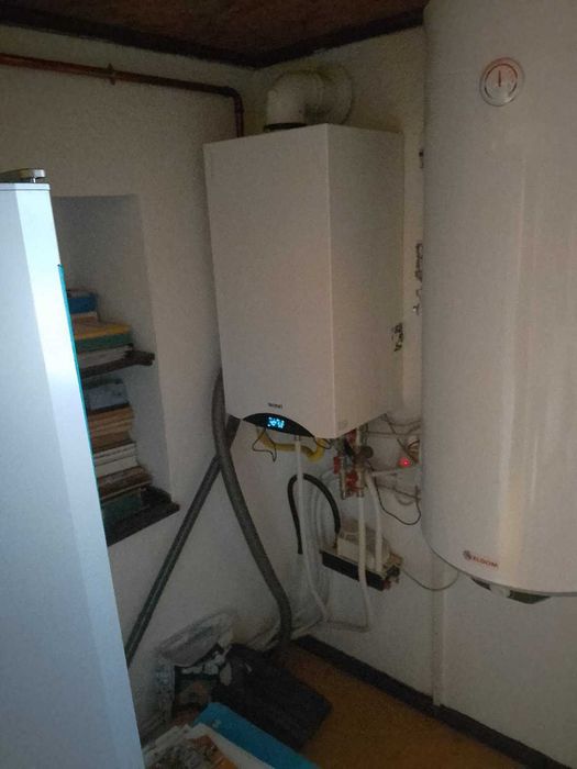 Продава се Къща в Разград, Орел - 684 кв.м за 317 €/кв.м - Снимка #10