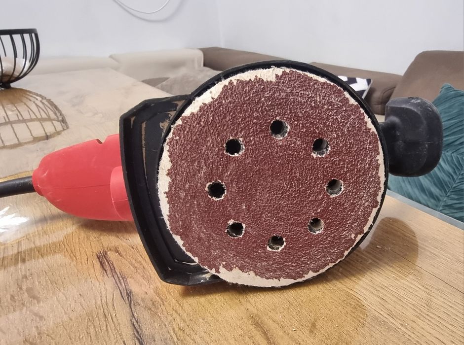 Ексцентричен електрически шлайф Kraft