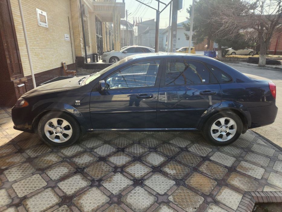 Gentra 3 poz 2023 srochno sotiladi