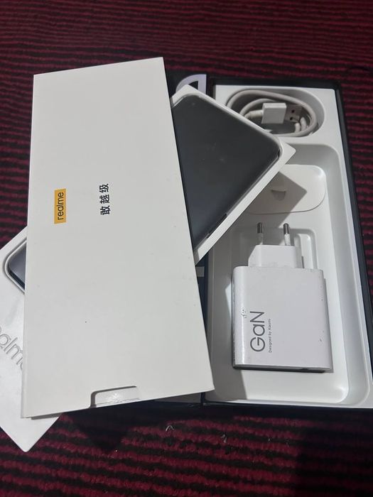 Realme GT Neo 2   8+6/256 Gb bor