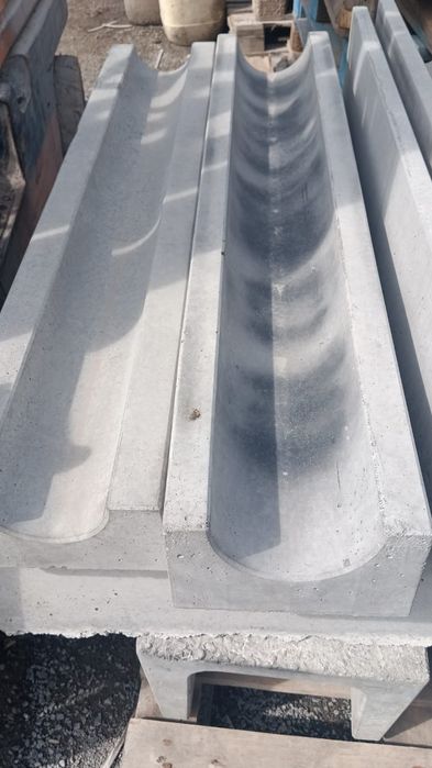 Лотки орычные  водоотводы