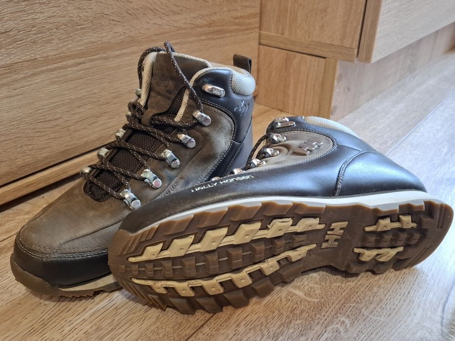 Обувки Helly Hansen