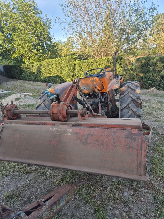 Vând tractor Fiat 315