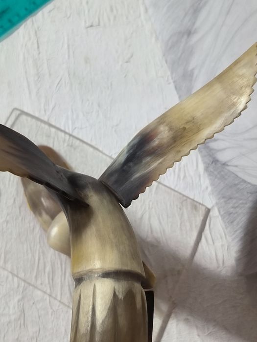 Статуэтка из рога Взлетающий лебедь. СССР