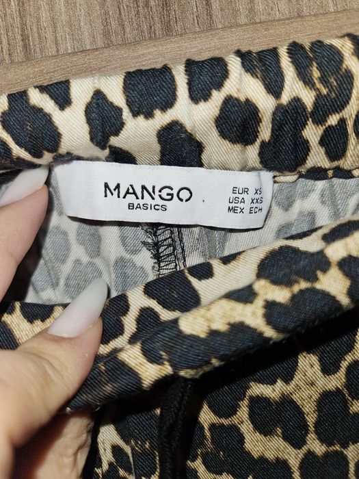 Pantaloni Mango, animal print,masura xs