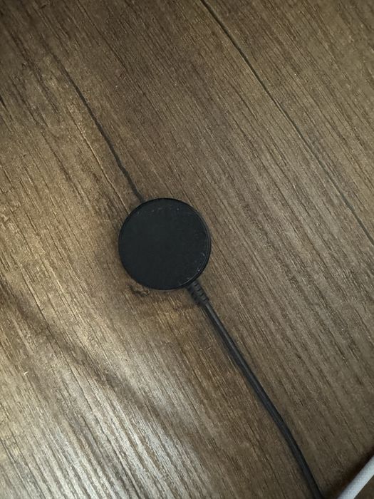 Продавам часовниг samsung