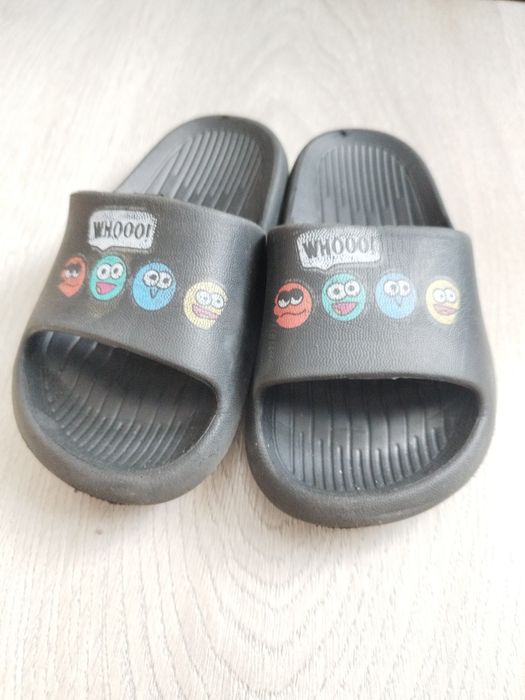 Vând încălțăminte băiat