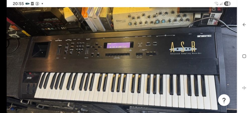 Sintetizatoare ensoniq asr 10 roland sh 101 ,yamaha cs10 korg poly 61M
