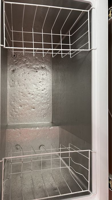 Продам морозильник