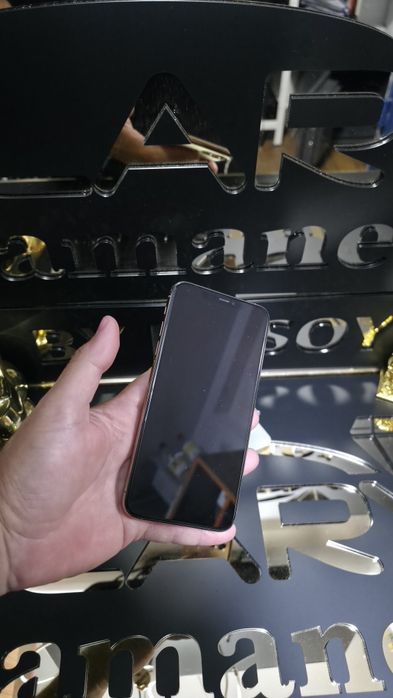 IPhone 11 Pro Max 64GB Baterie:100% Preṭ fix! Bucuresti Sectorul 4 • OLX.ro