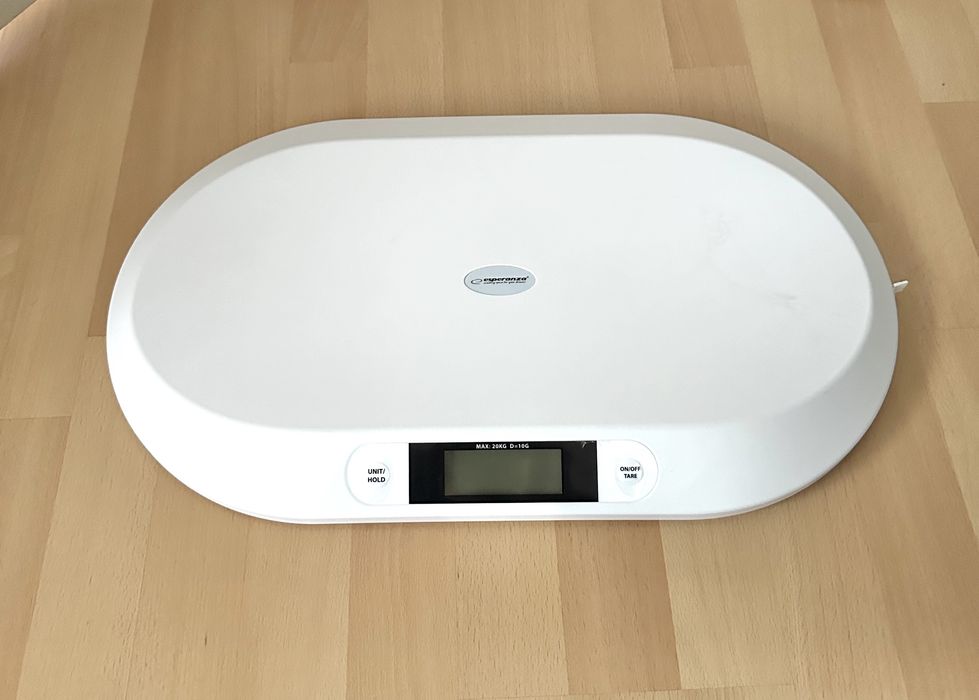 Cantar electronic pentru bebelusi