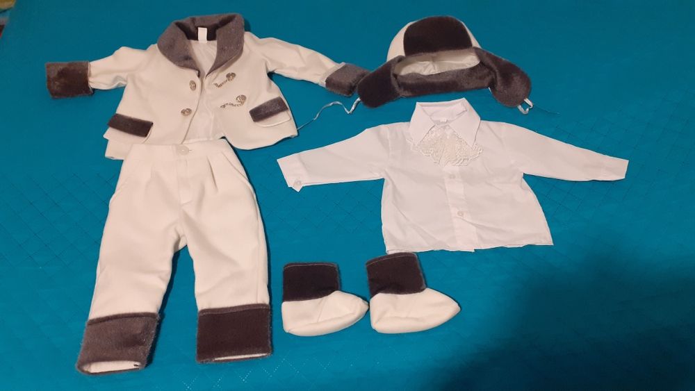 Costumas bebe 6 luni- 1 an