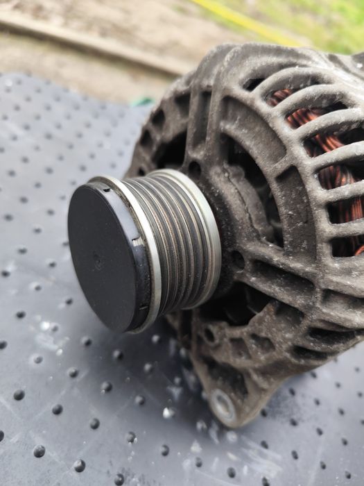 Генератор -Алтернатор-Nissan Qashqai j10 -1.5dci-105кс-2009