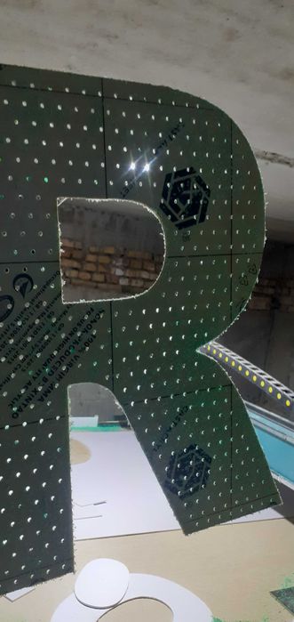 ОБЪЕМНЫЕ БУКВЫ,Реклама учун харфларни кесиш ва йигиш ровер хизмати