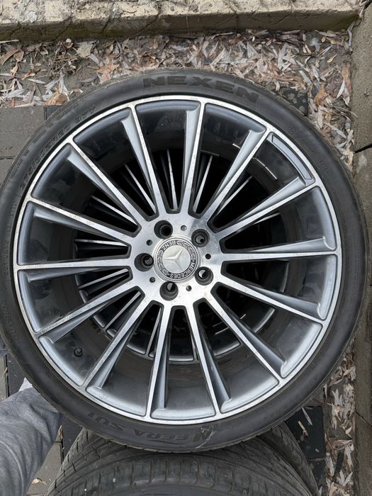 Диск с покрышкой 245/40/20