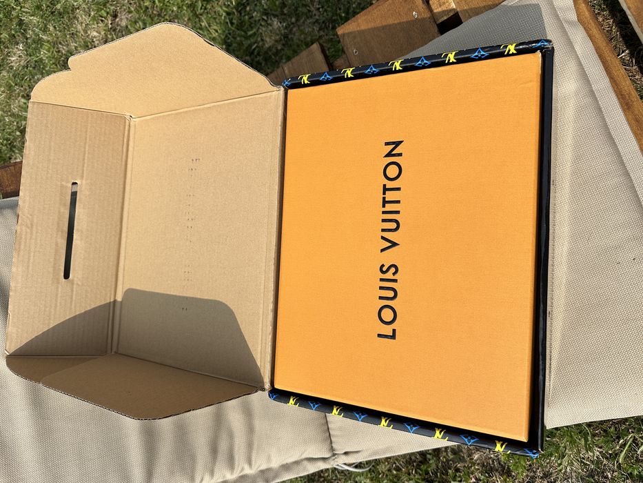 Vand adidasi Louis Vuitton