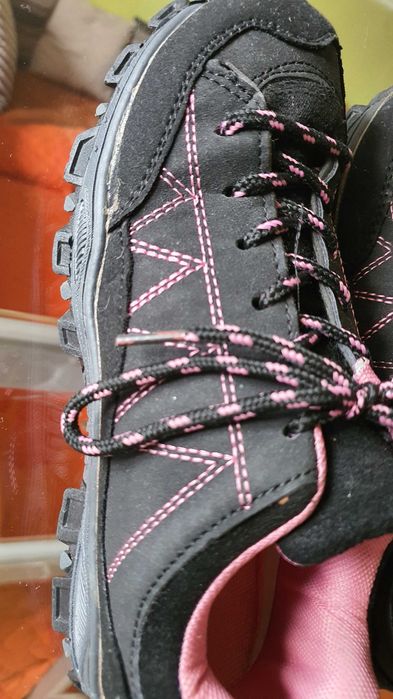 Adidasi drumetii marimea 36