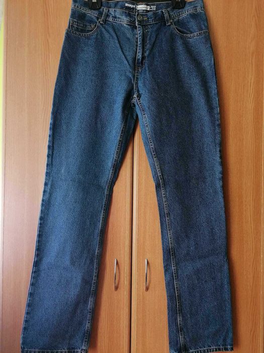 Blugi In extenso barbatesc