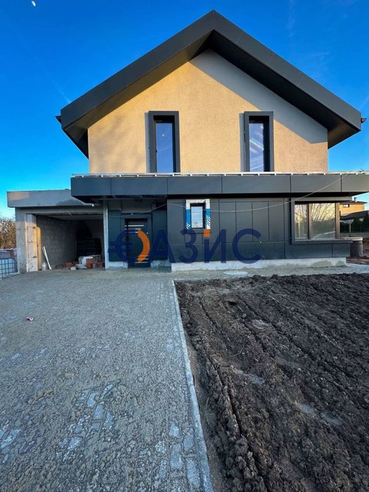 Продава се Къща в с. Приселци, Област Варна - 208 кв.м за 625 €/кв.м - Снимка #1