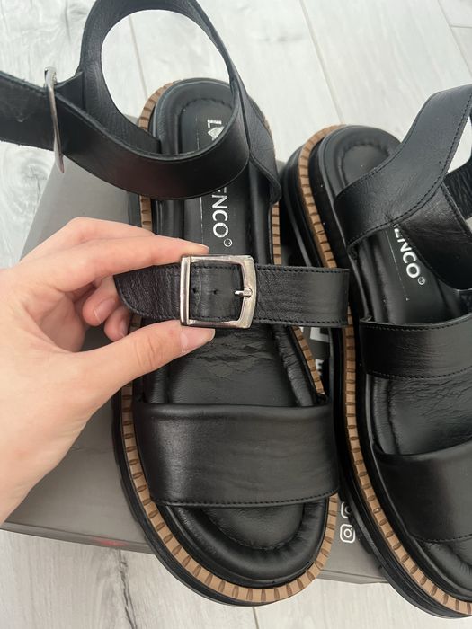 Обувь женская чёрная