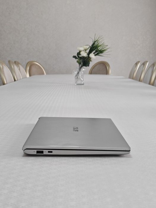 Продам ноутбук Asus Vivobook 14