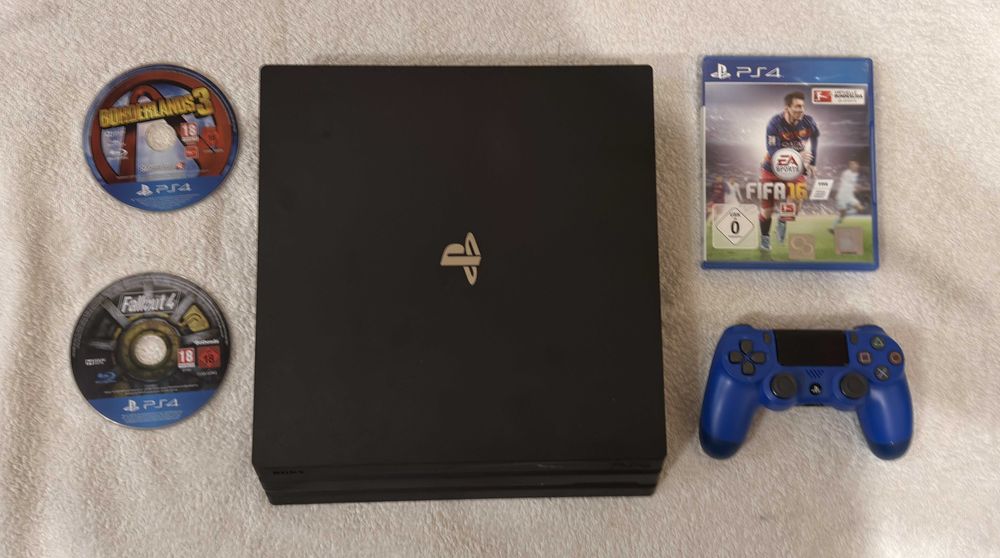 Playstation 4 Pro+ слушалки + игри + зарядна станция, PS4 Pro