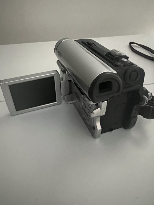 Продам видеокамеру