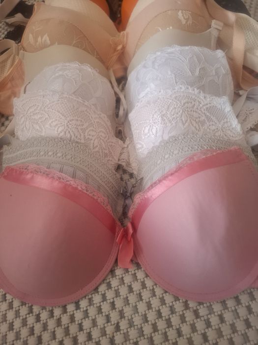 Продам бюстгалтера