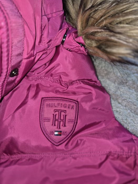 Дамски елек на Tommy Hilfiger
