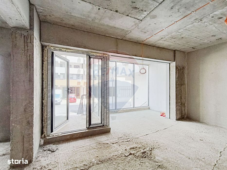 Vanzare Spatiu Comercial Parter, Terasa 63mp | M. Berceni la 9 minute