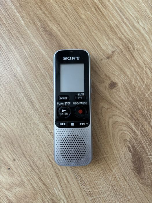 Диктофон в очень хорошем состоянии