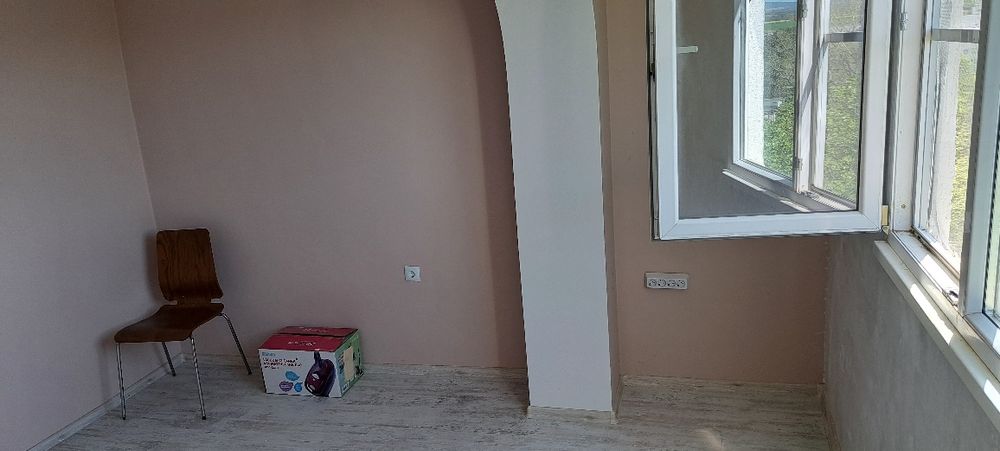 Дава се под наем Тристаен апартамент в Ловеч, Здравец - 68 кв.м за 255 € - Снимка #2